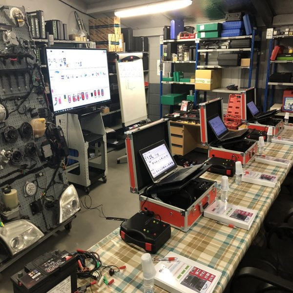 GSU1 And ESU1 Oscilloscope Training - Image 8