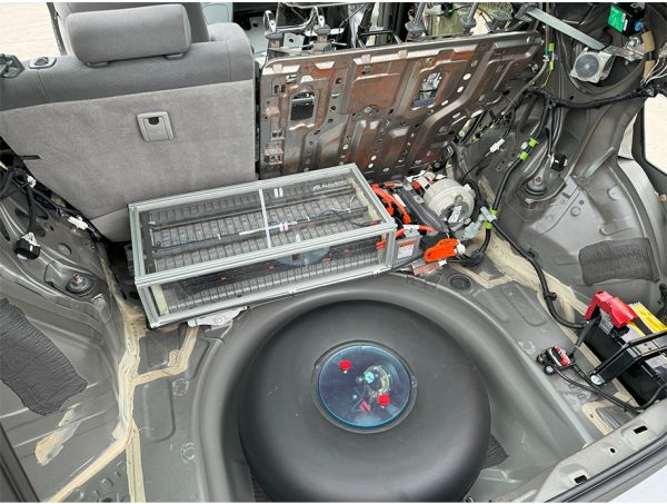 Educational Trainer Toyota Prius III Petrol/Electric/LPG HYBRID ¾ - Image 2
